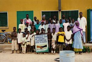 Erste Kinder in Béog-Neeré